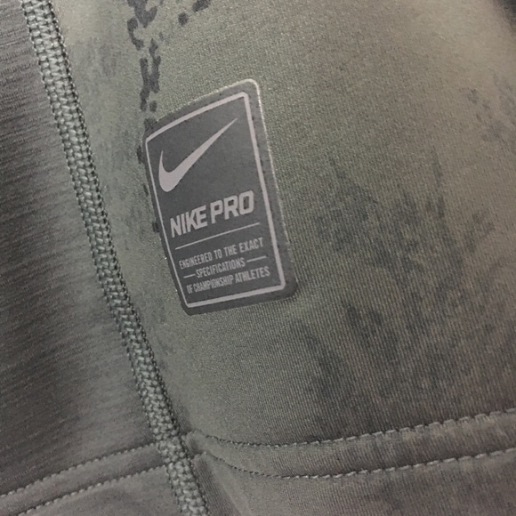 Nike pro long sleeve thick 🍑 - Picture 1 of 4